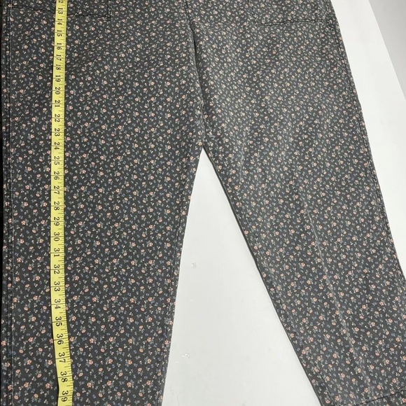 American Eagle flowered skinny jeans size 24 new with out the tag - Picture 3 of 8